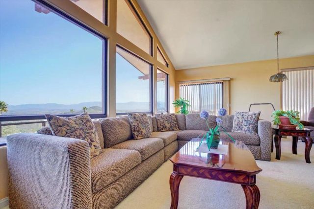 10549 Cerveza Drive, Escondido, CA 92026