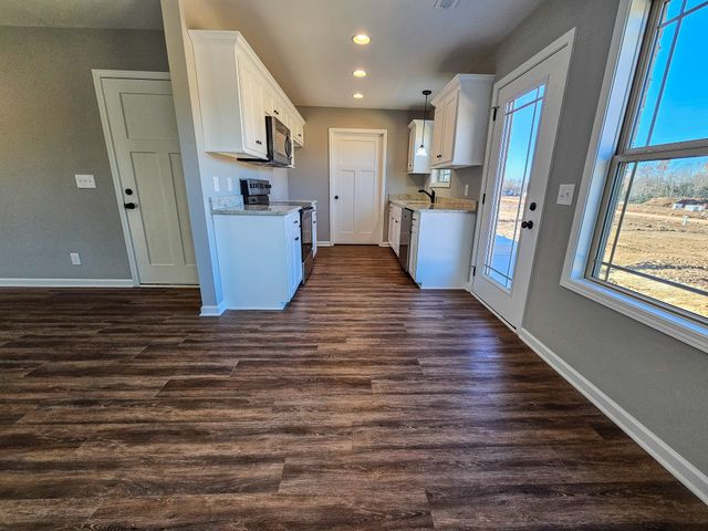 1521 Green Ln, Shelbyville, TN 37160