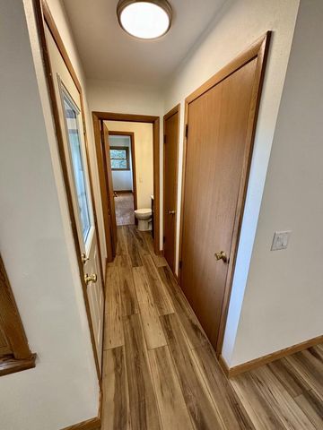 811 Meadowbrook DRIVE, West Bend, WI 53090