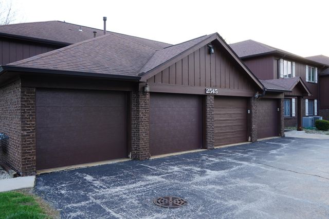 2545 E Lakeshore Drive A71, Crown Point, IN 46307