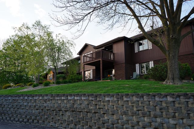 2545 E Lakeshore Drive A71, Crown Point, IN 46307