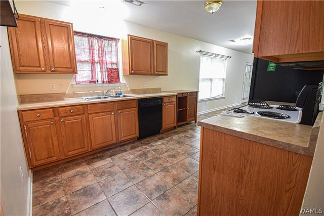 12686 Charles Taylors Rd, Vance, AL 35490