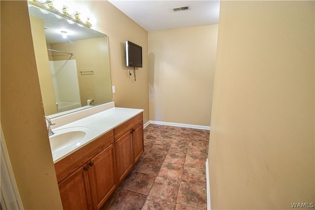 12686 Charles Taylors Rd, Vance, AL 35490