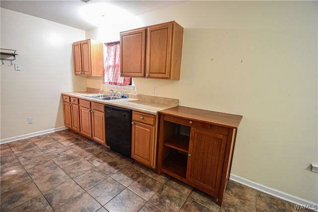 12686 Charles Taylors Rd, Vance, AL 35490