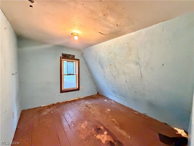 3275 Crestview Avenue, Warren, OH 44483