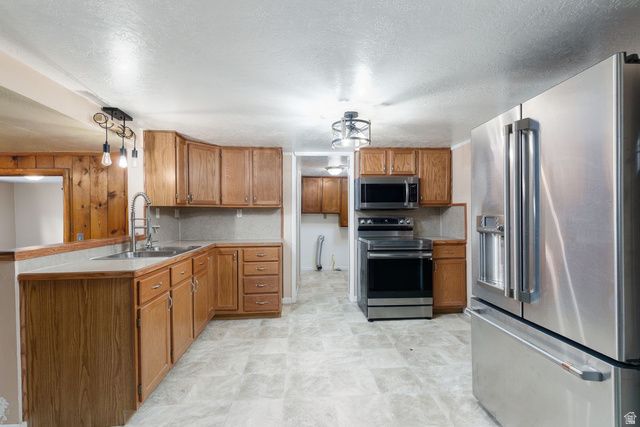 2083 TYLER AVE, Ogden, UT 84404