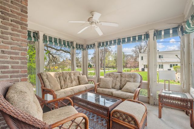 4917 Harwood Drive, Des Moines, IA 50312