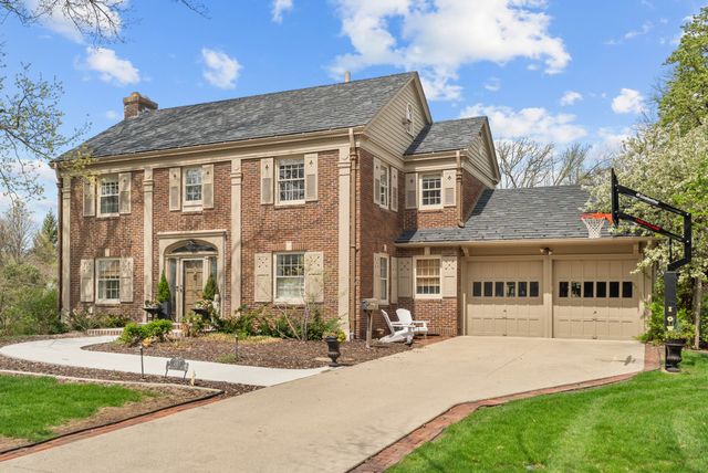 4917 Harwood Drive, Des Moines, IA 50312