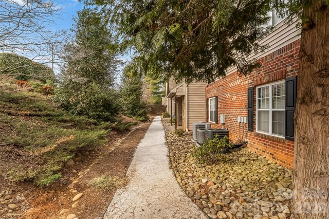 213 Appeldoorn Circle, Asheville, NC 28803