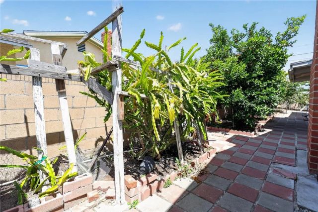 9711 Oasis Avenue, Garden Grove, CA 92844