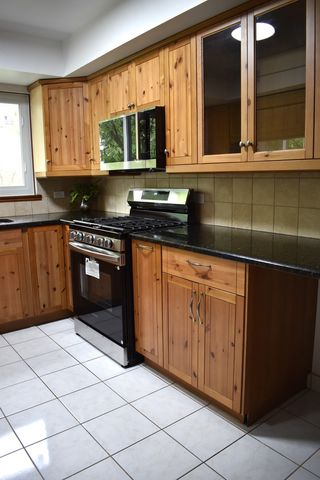 31 BUCKINGHAM Lane 31, Buffalo Grove, IL 60089
