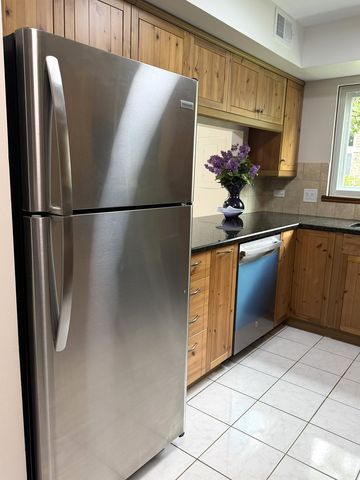 31 BUCKINGHAM Lane 31, Buffalo Grove, IL 60089
