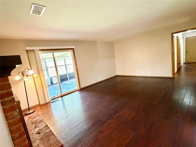 11200 Greystone Avenue, Oklahoma City, OK 73120