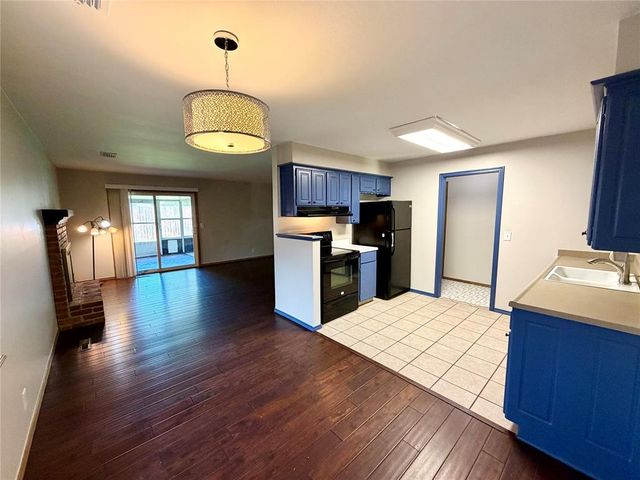 11200 Greystone Avenue, Oklahoma City, OK 73120