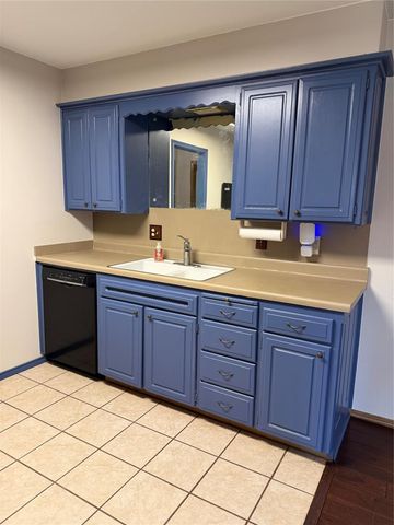 11200 Greystone Avenue, Oklahoma City, OK 73120