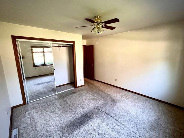 2039 MEADOW LINKS DRIVE, New Franken, WI 54229