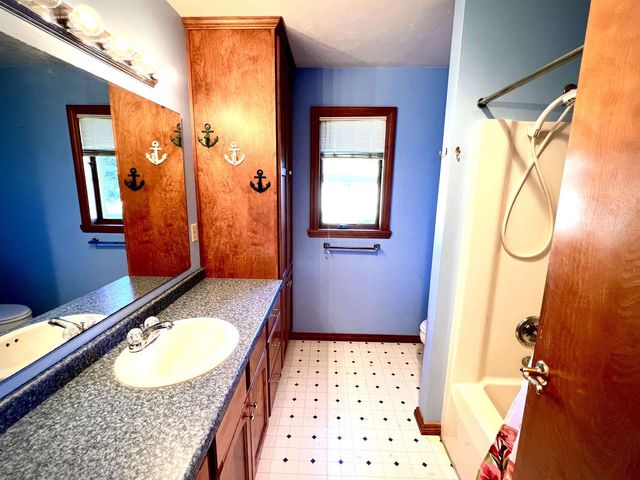 2039 MEADOW LINKS DRIVE, New Franken, WI 54229