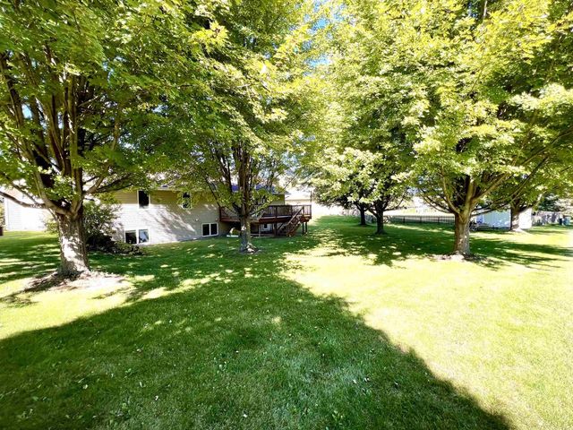 2039 MEADOW LINKS DRIVE, New Franken, WI 54229