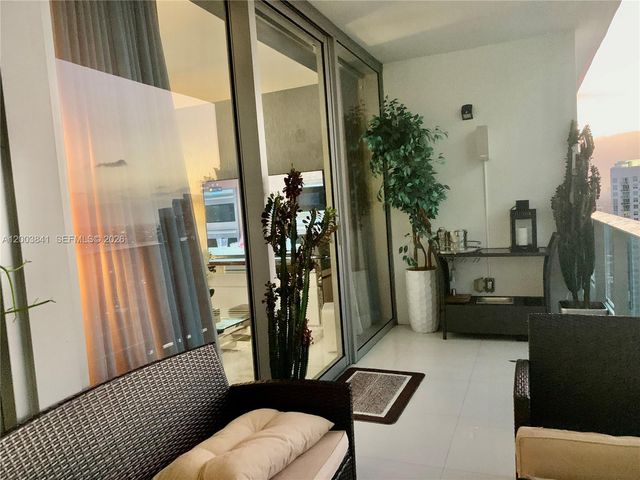 200 Biscayne Boulevard Way 4011, Miami, FL 33131