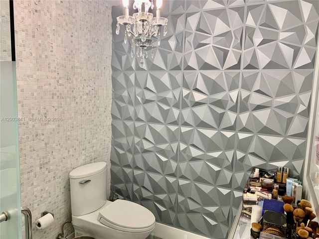 200 Biscayne Boulevard Way 4011, Miami, FL 33131