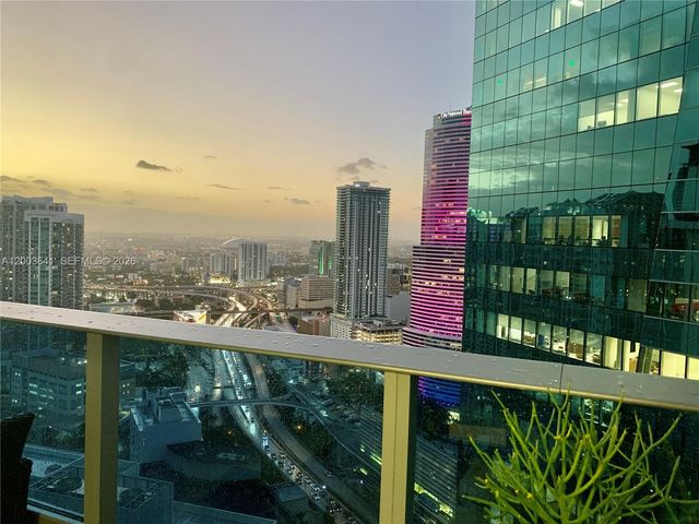 200 Biscayne Boulevard Way 4011, Miami, FL 33131