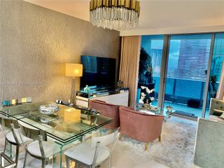 200 Biscayne Boulevard Way 4011, Miami, FL 33131