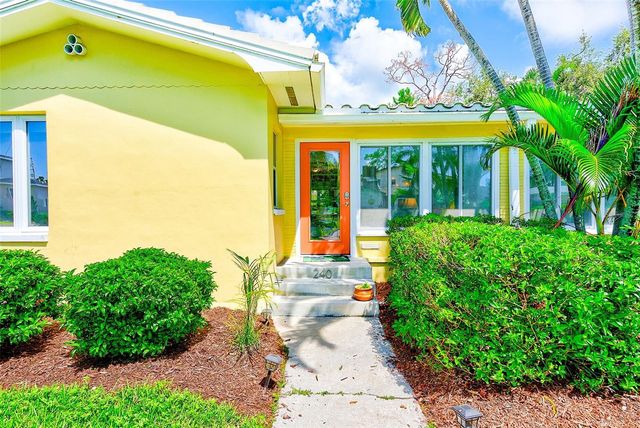 240-242 MATEO WAY NE, St Petersburg, FL 33704