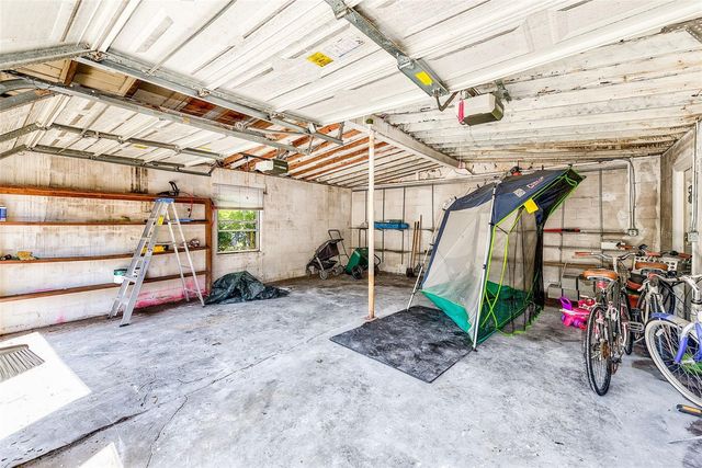 240-242 MATEO WAY NE, St Petersburg, FL 33704