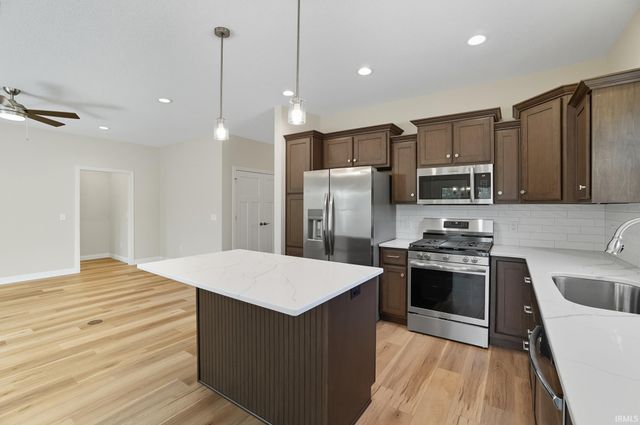 14164 Hughies Cove, Fort Wayne, IN 46845