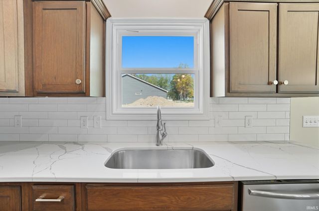 14164 Hughies Cove, Fort Wayne, IN 46845