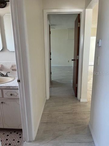 300 94TH AVENUE N, St Petersburg, FL 33702