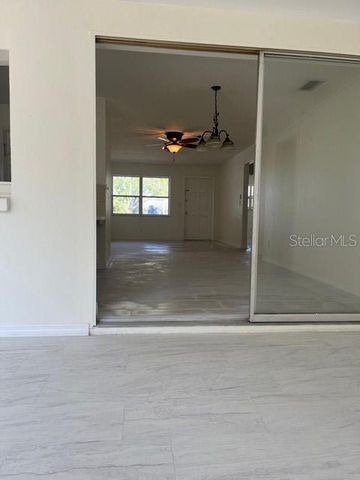 300 94TH AVENUE N, St Petersburg, FL 33702