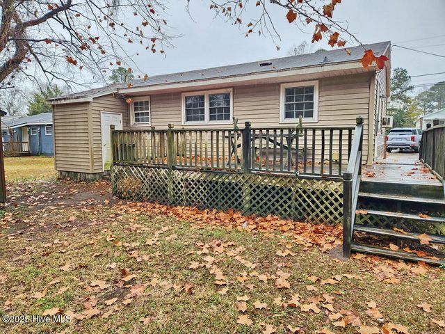 1010 E 7th Street, Washington, NC 27889