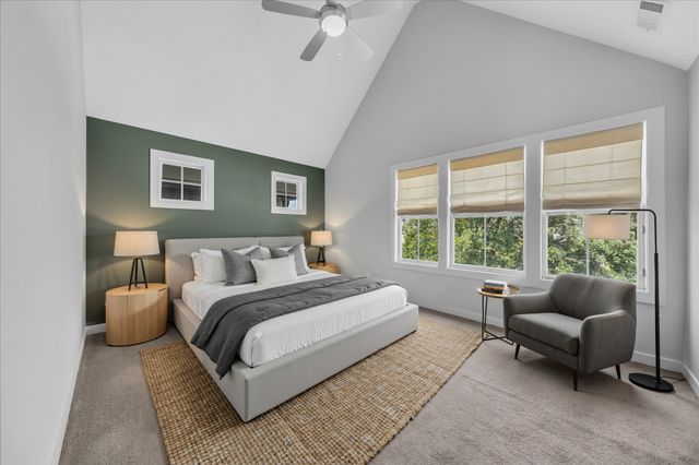 1079 Treaty Oaks Dr, Nashville, TN 37209