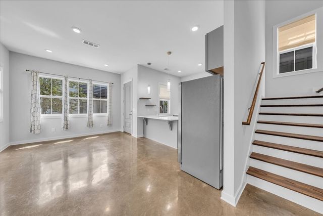 1079 Treaty Oaks Dr, Nashville, TN 37209