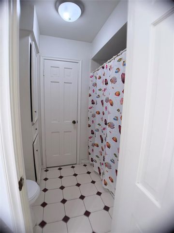 5342 Lawn Arbor Drive, Houston, TX 77066