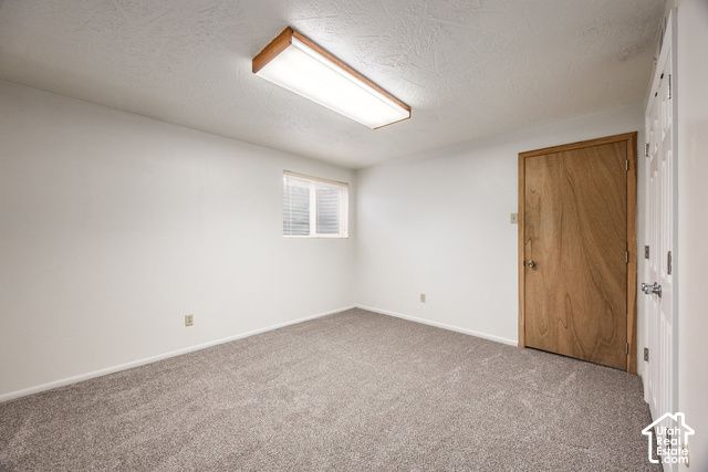 1556 E PETUNIA WAY, Sandy, UT 84092
