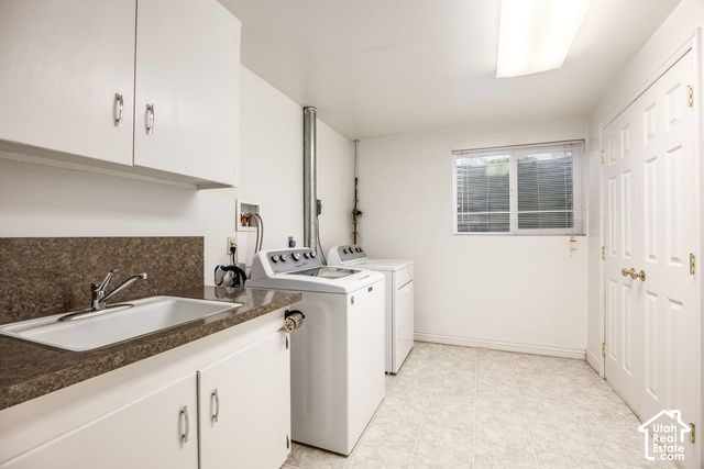 1556 E PETUNIA WAY, Sandy, UT 84092