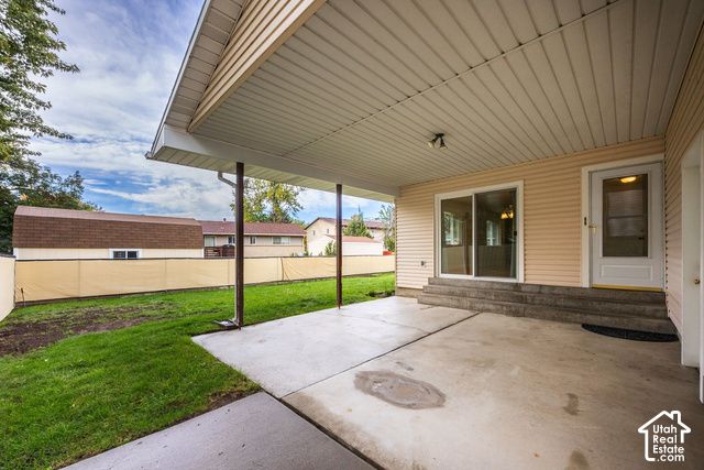 1556 E PETUNIA WAY, Sandy, UT 84092