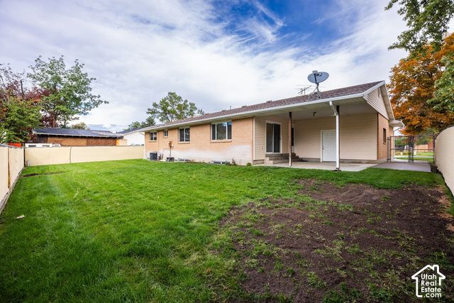 1556 E PETUNIA WAY, Sandy, UT 84092