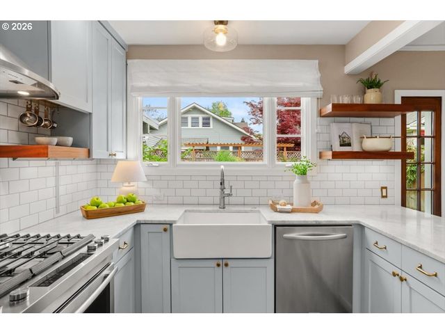 2614 Ne 24TH Ave, Portland, OR 97212