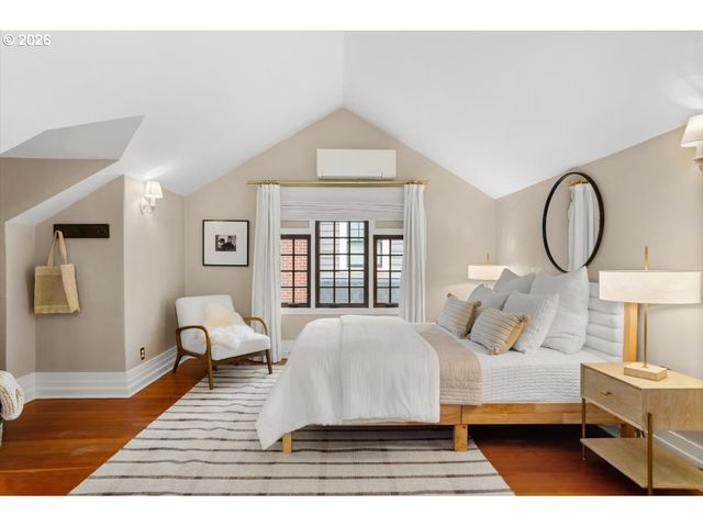 2614 Ne 24TH Ave, Portland, OR 97212