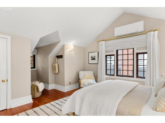 2614 Ne 24TH Ave, Portland, OR 97212