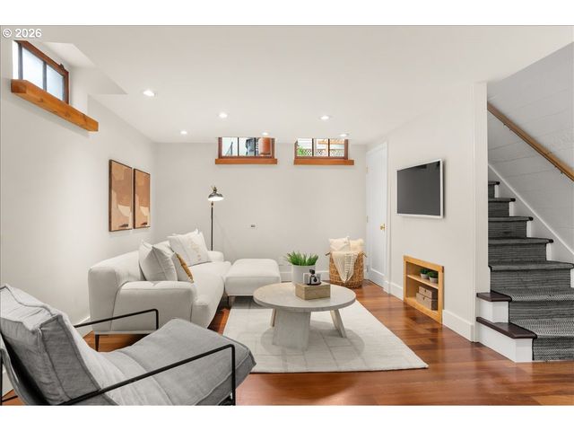 2614 Ne 24TH Ave, Portland, OR 97212