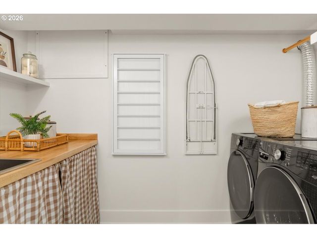 2614 Ne 24TH Ave, Portland, OR 97212