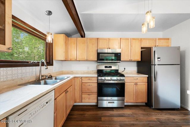 201 W Ponderosa Loop, Wasilla, AK 99654