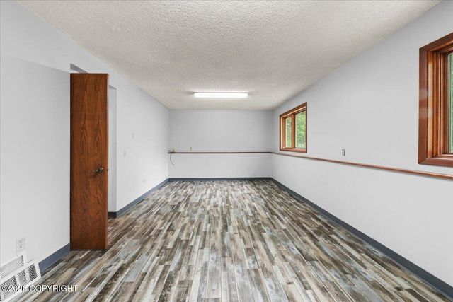 201 W Ponderosa Loop, Wasilla, AK 99654