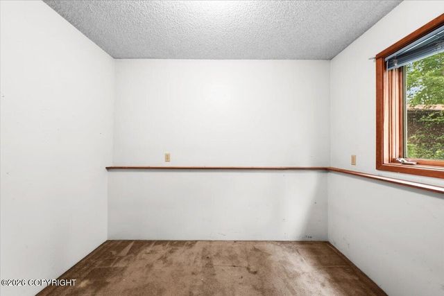 201 W Ponderosa Loop, Wasilla, AK 99654