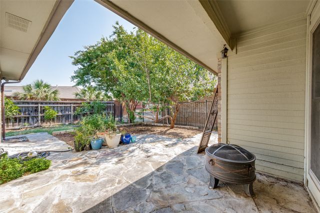 755 Red River Trail, Irving, TX 75063