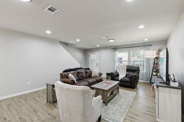 5816 Grayson Street, Fort Worth, TX 76119